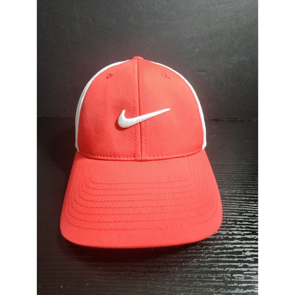 Nike Golf Other - Nike 20xi VRs Golf Flexfit Trucker Hat Red White Mesh Logo Size L XL